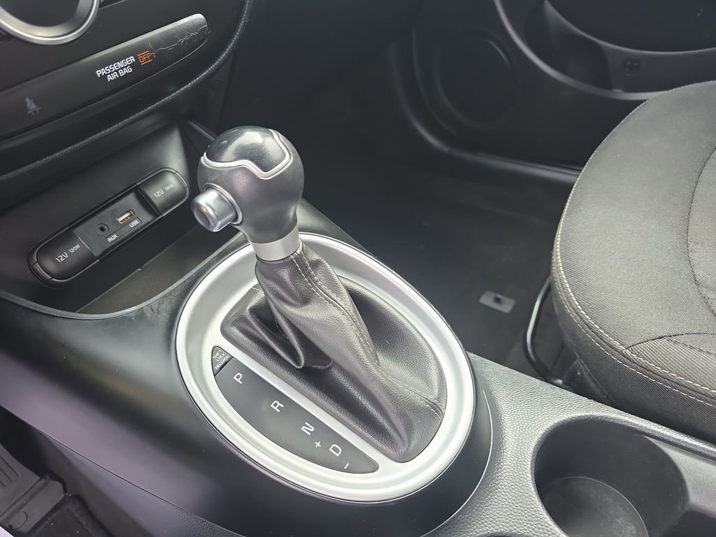 Used 2017 Kia Soul + FWD image 25
