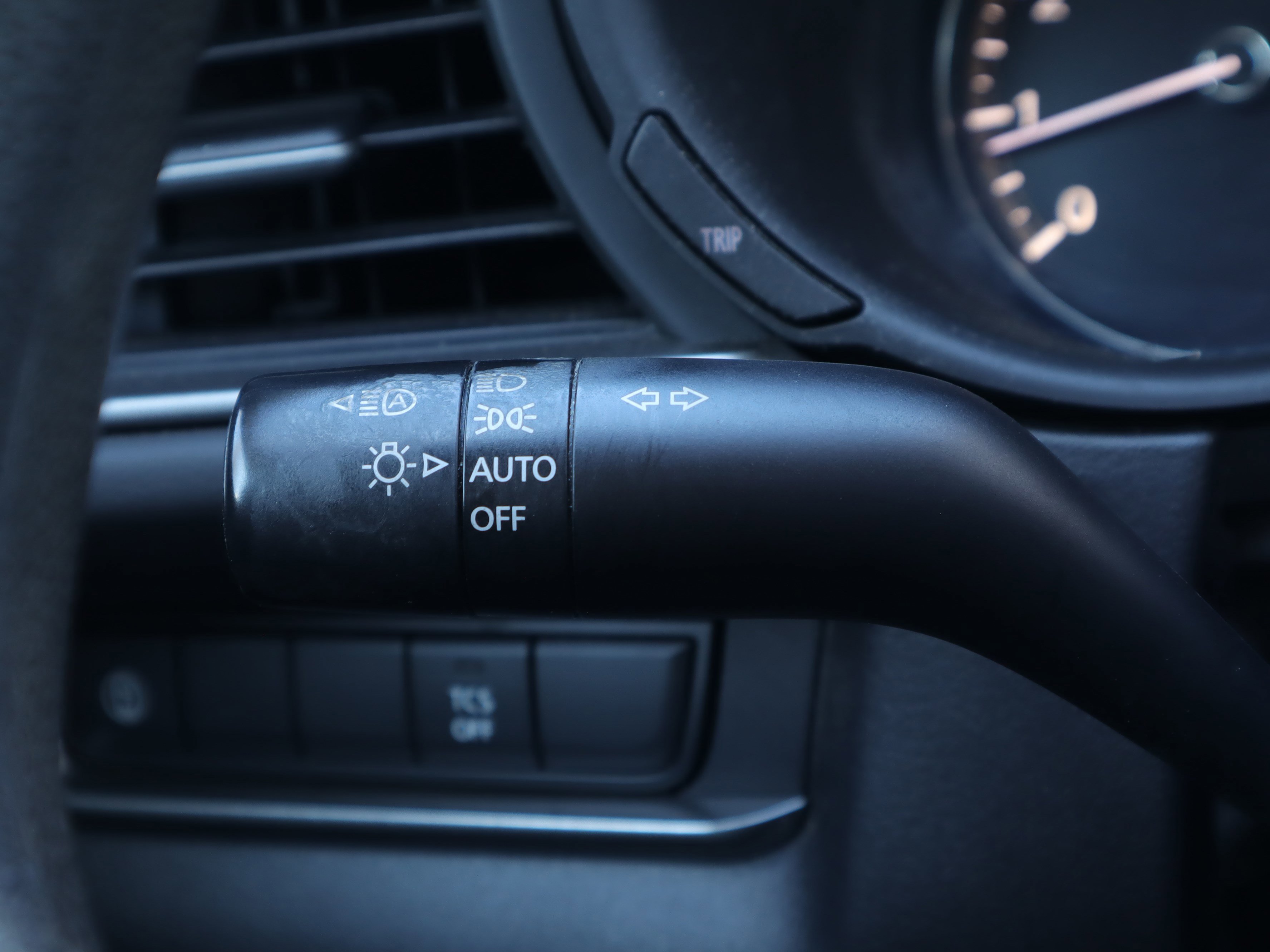 Used 2020 MAZDA CX-30 FWD image 16