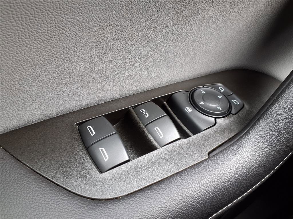 Used 2023 Chevrolet Blazer LT image 19