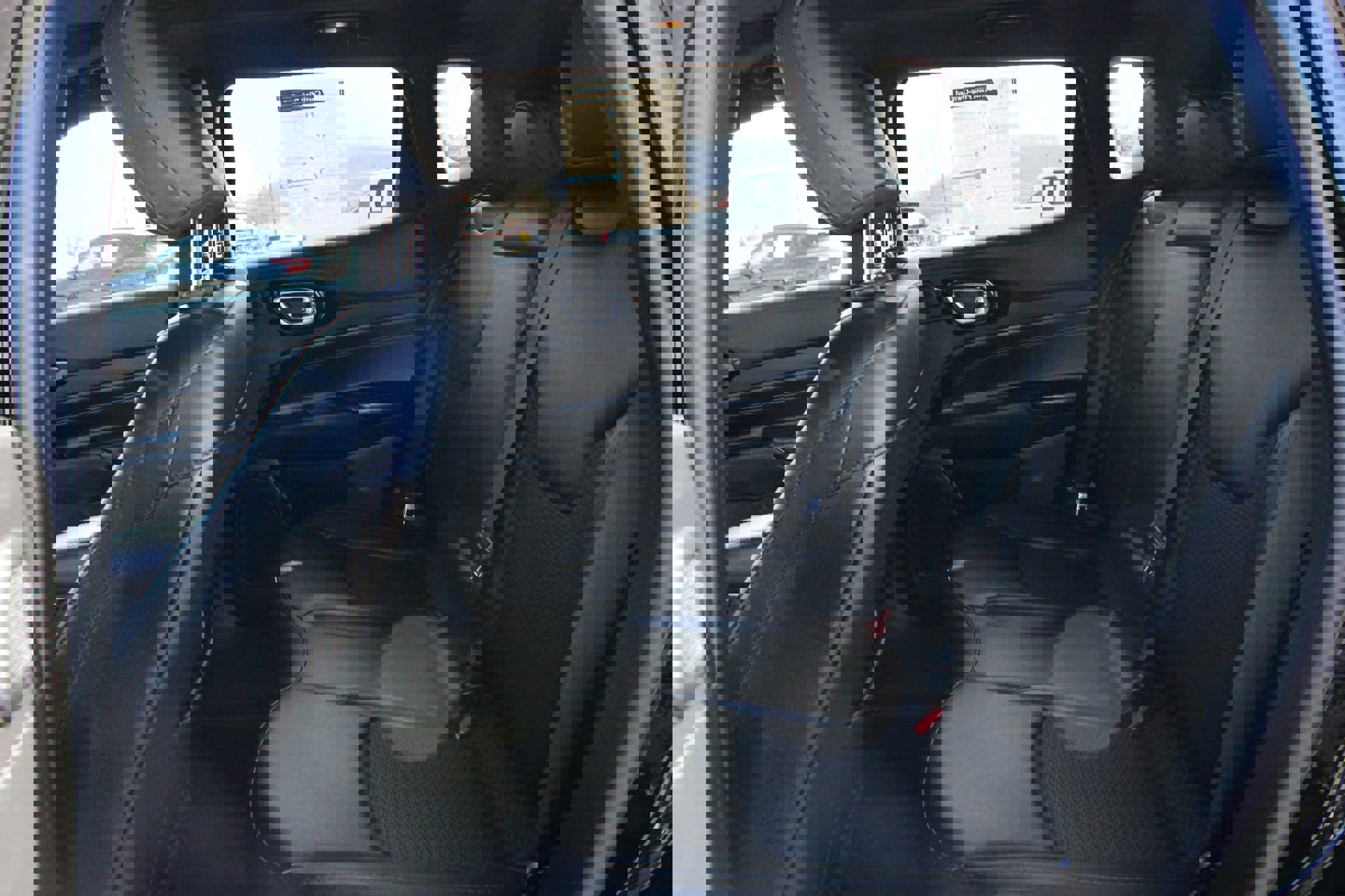 Used 2022 Jeep Compass Altitude w/ Sun and Sound Group image 15