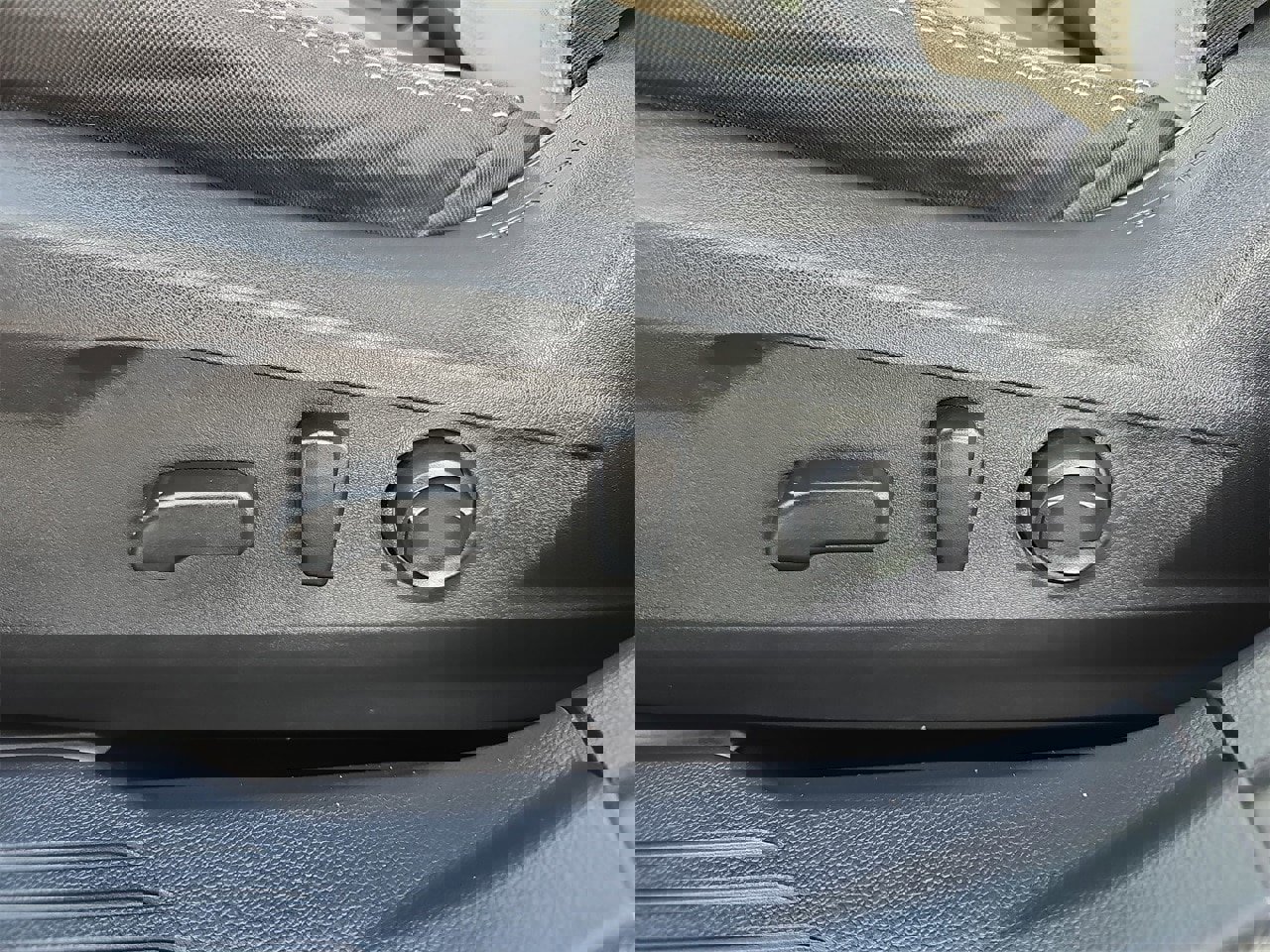 Used 2020 Subaru Outback Premium image 30