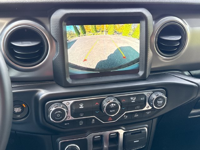 Used 2021 Jeep Wrangler Sport AWD/4WD image 27