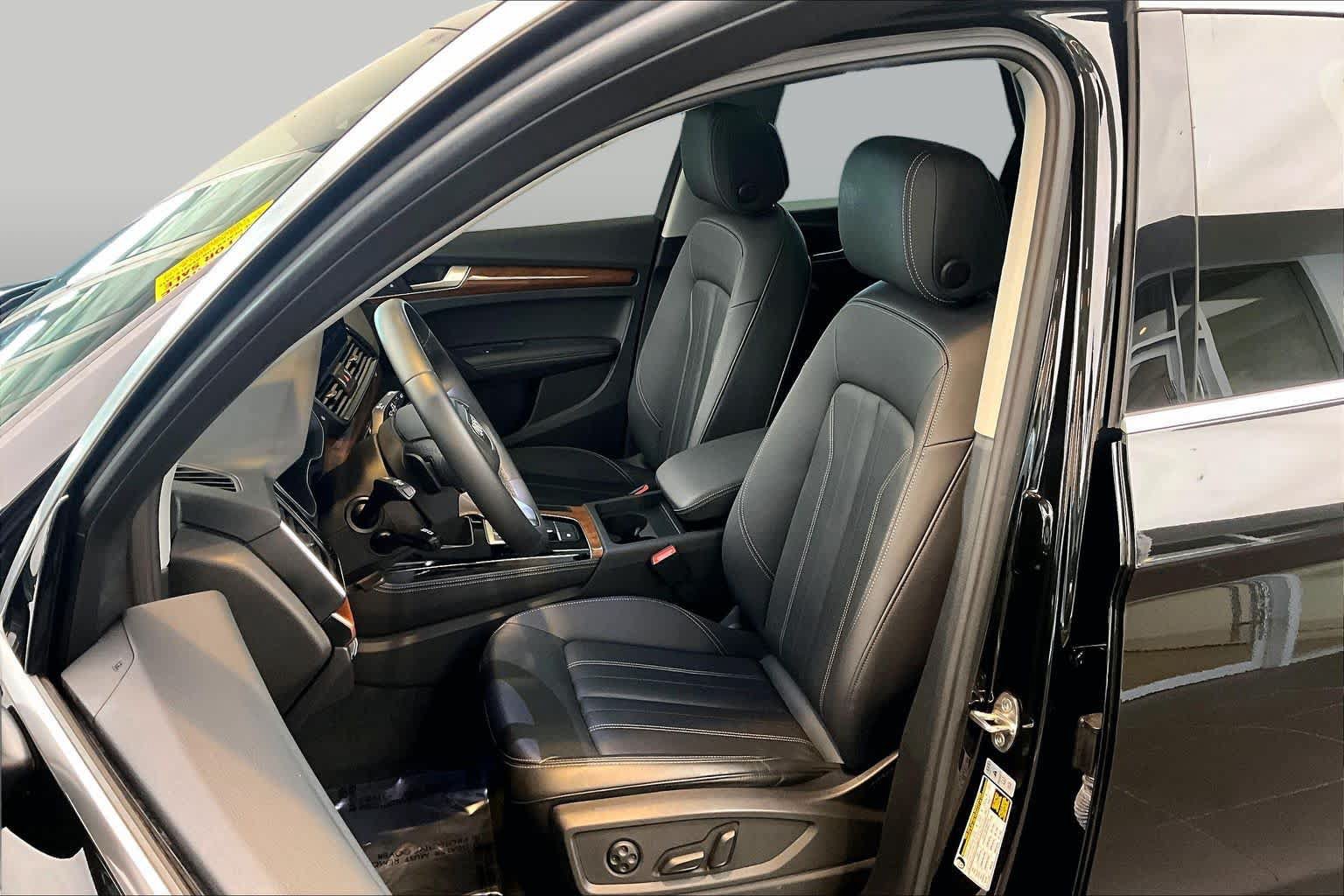 Used 2023 Audi Q5 2.0T Premium Plus w/ Premium Plus Package AWD/4WD image 8