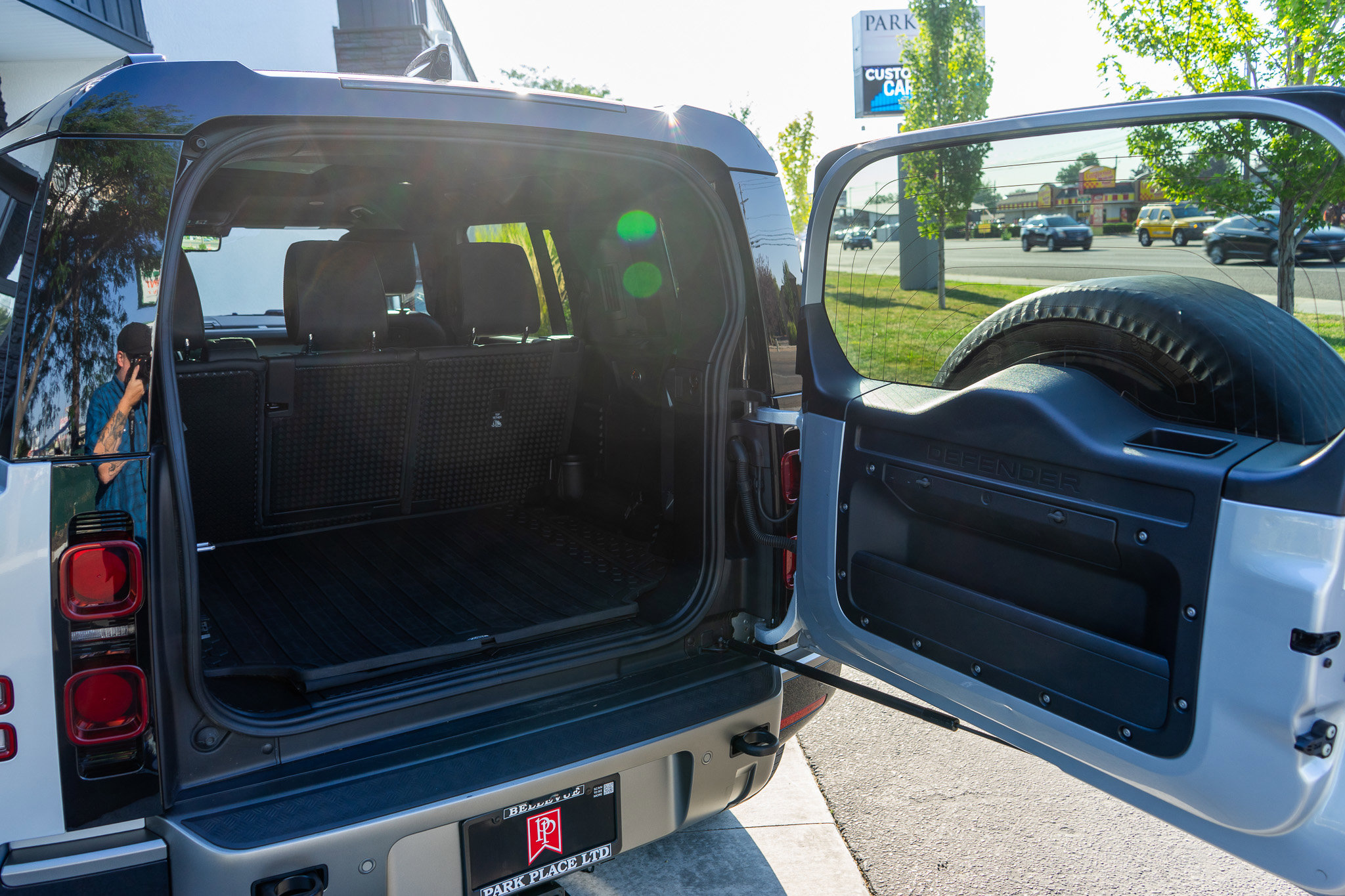 Used 2021 Land Rover Defender 110 X-Dynamic HSE image 57