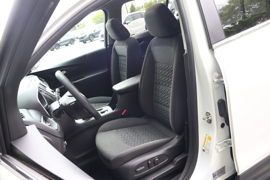 Used 2023 Chevrolet Equinox LT AWD/4WD image 33