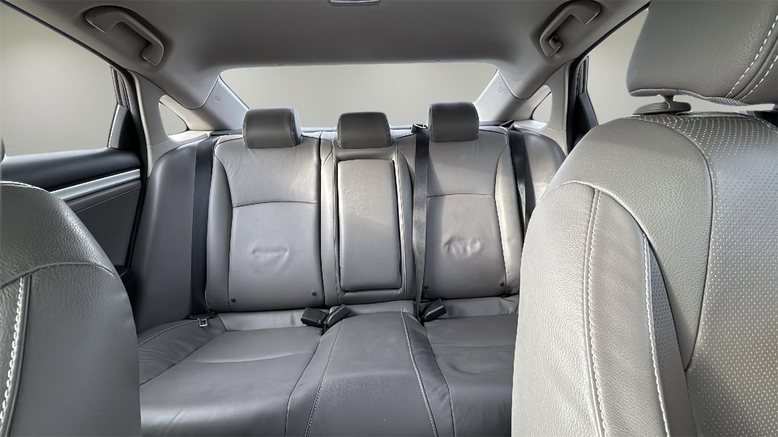 Used 2017 Honda Civic Touring image 12