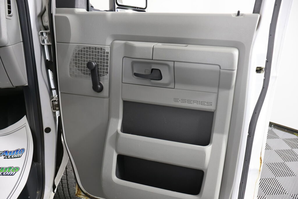 Used 2013 Ford E-150 and Econoline 150 image 22