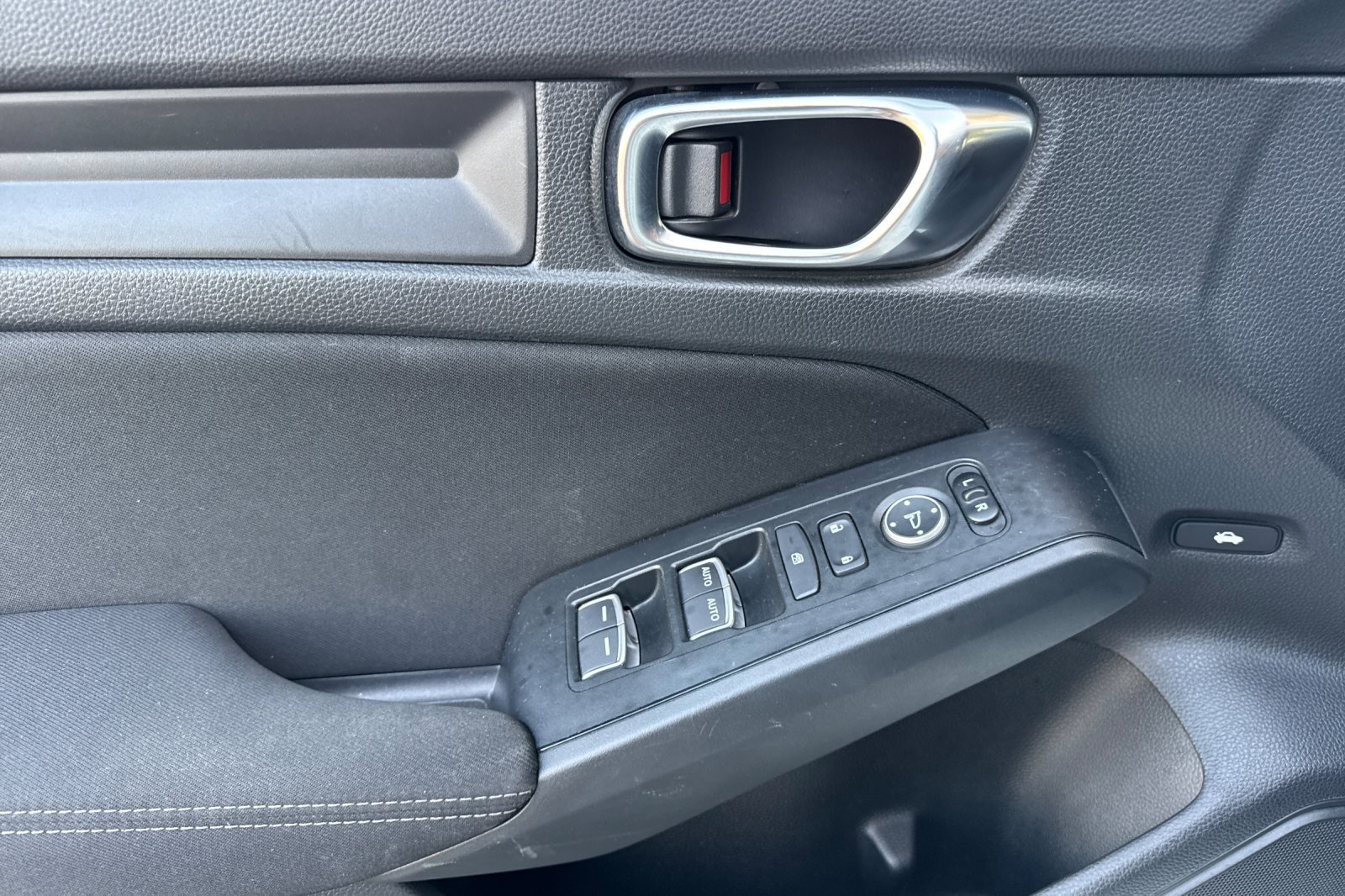 Used 2023 Honda Civic Sport image 11