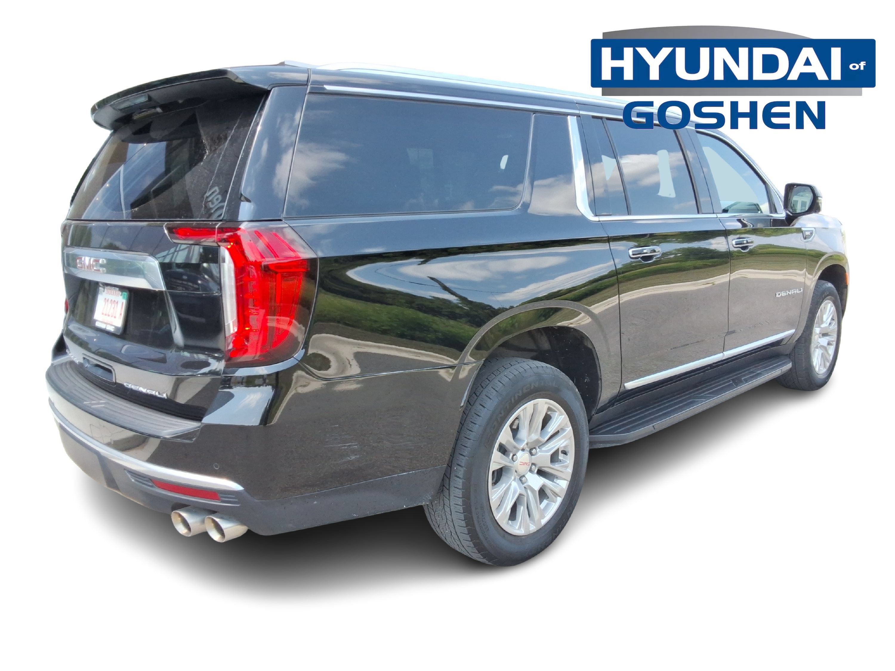 Used 2024 GMC Yukon XL Denali AWD/4WD image 9