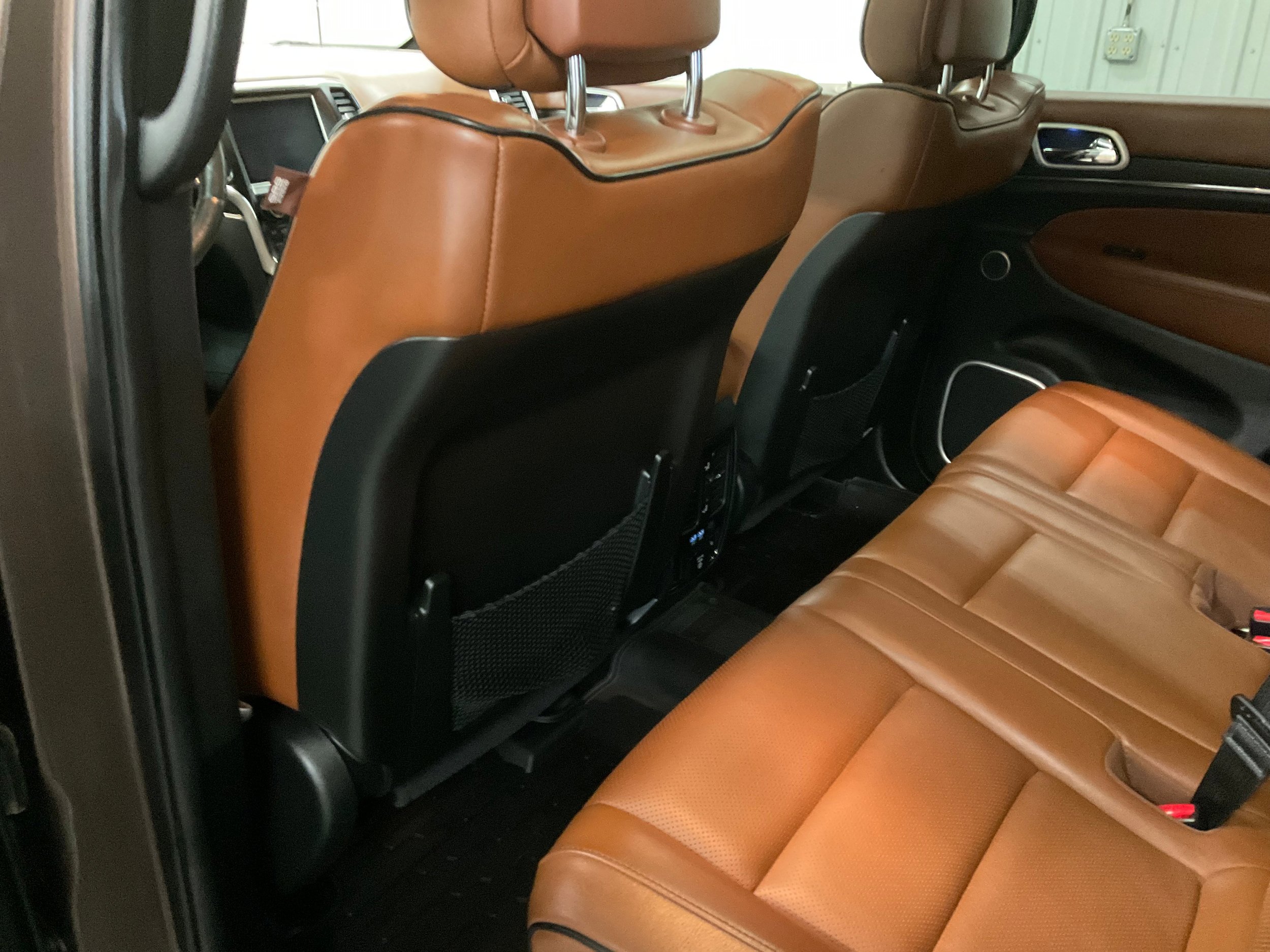 Used 2018 Jeep Grand Cherokee Summit AWD/4WD image 22