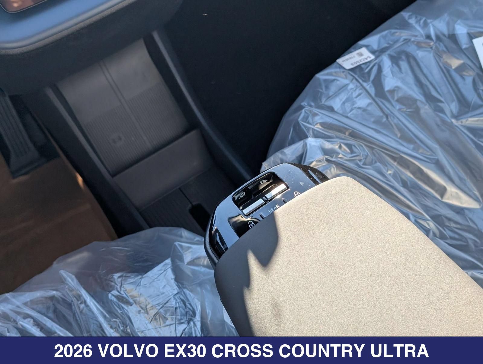 New 2026 Volvo EX30 Cross Country Ultra w/ Protection Package Premier AWD/4WD image 19