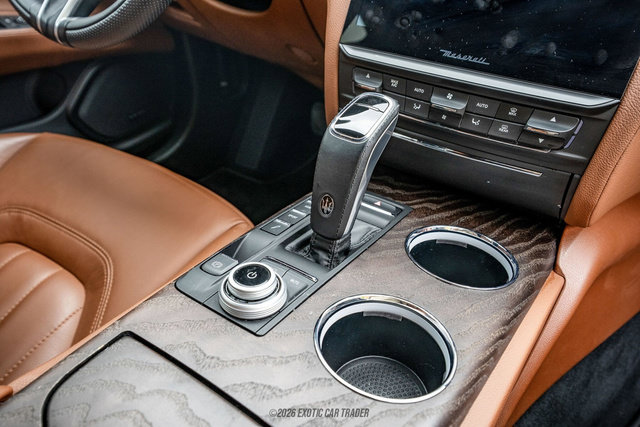 Used 2023 Maserati Quattroporte GT RWD image 46