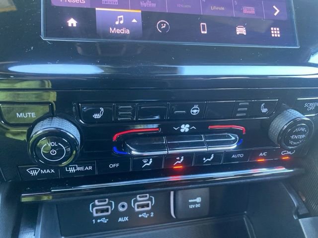 Used 2025 Jeep Grand Cherokee L Altitude image 27