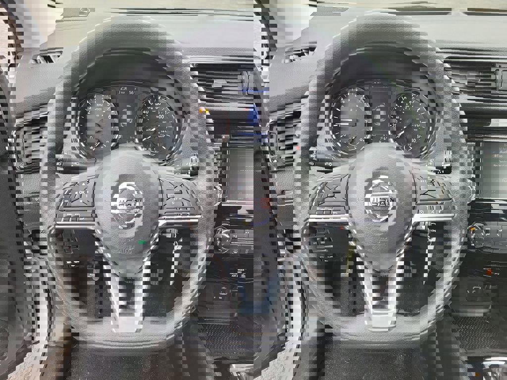 Used 2020 Nissan Rogue Sport S image 20