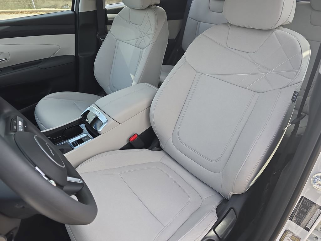 New 2026 Hyundai Tucson SE image 14