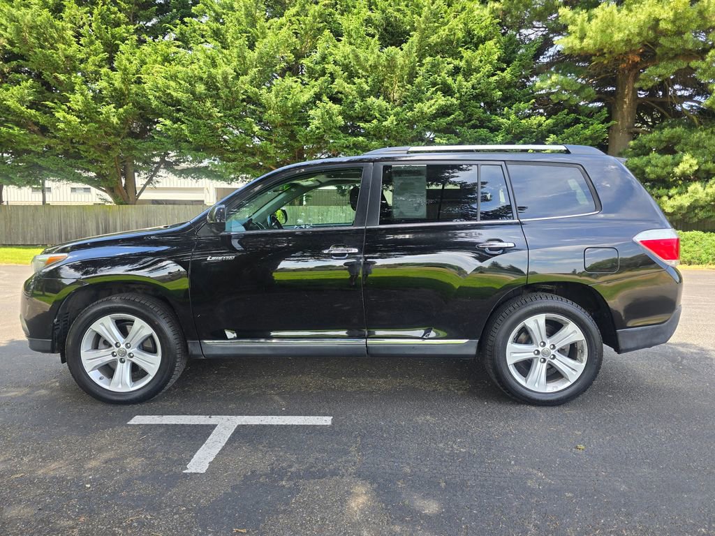 Used 2013 Toyota Highlander Limited AWD/4WD image 3