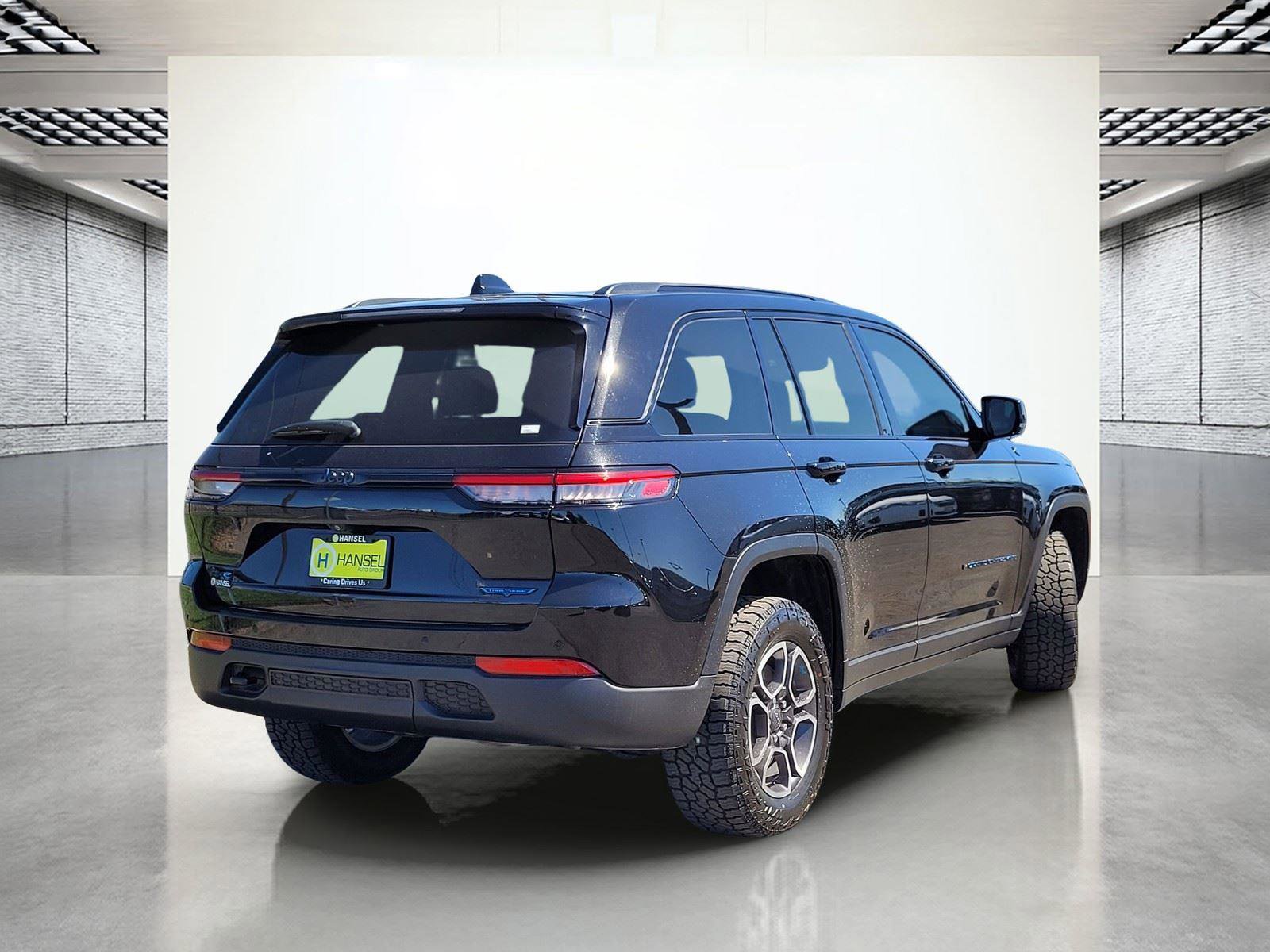 Used 2023 Jeep Grand Cherokee Trailhawk AWD/4WD image 7