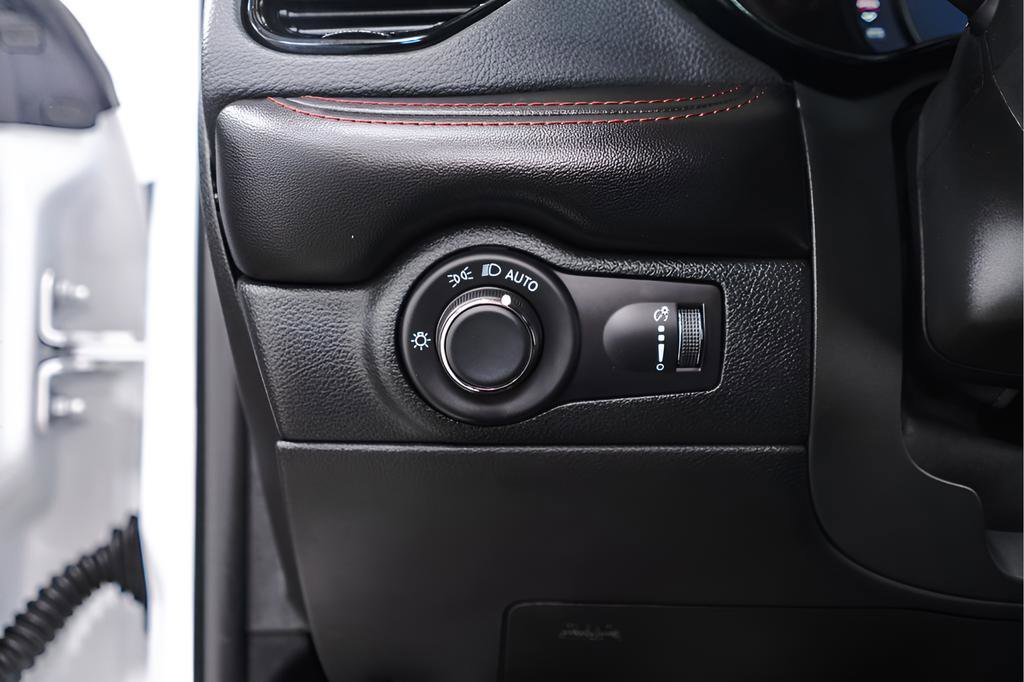 Used 2025 Dodge Durango R/T AWD/4WD image 22