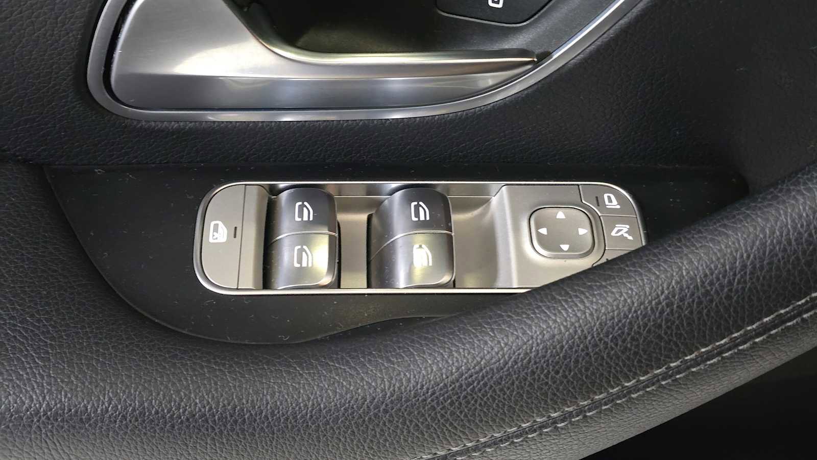 Used 2020 Mercedes-Benz GLE 350 4MATIC image 24