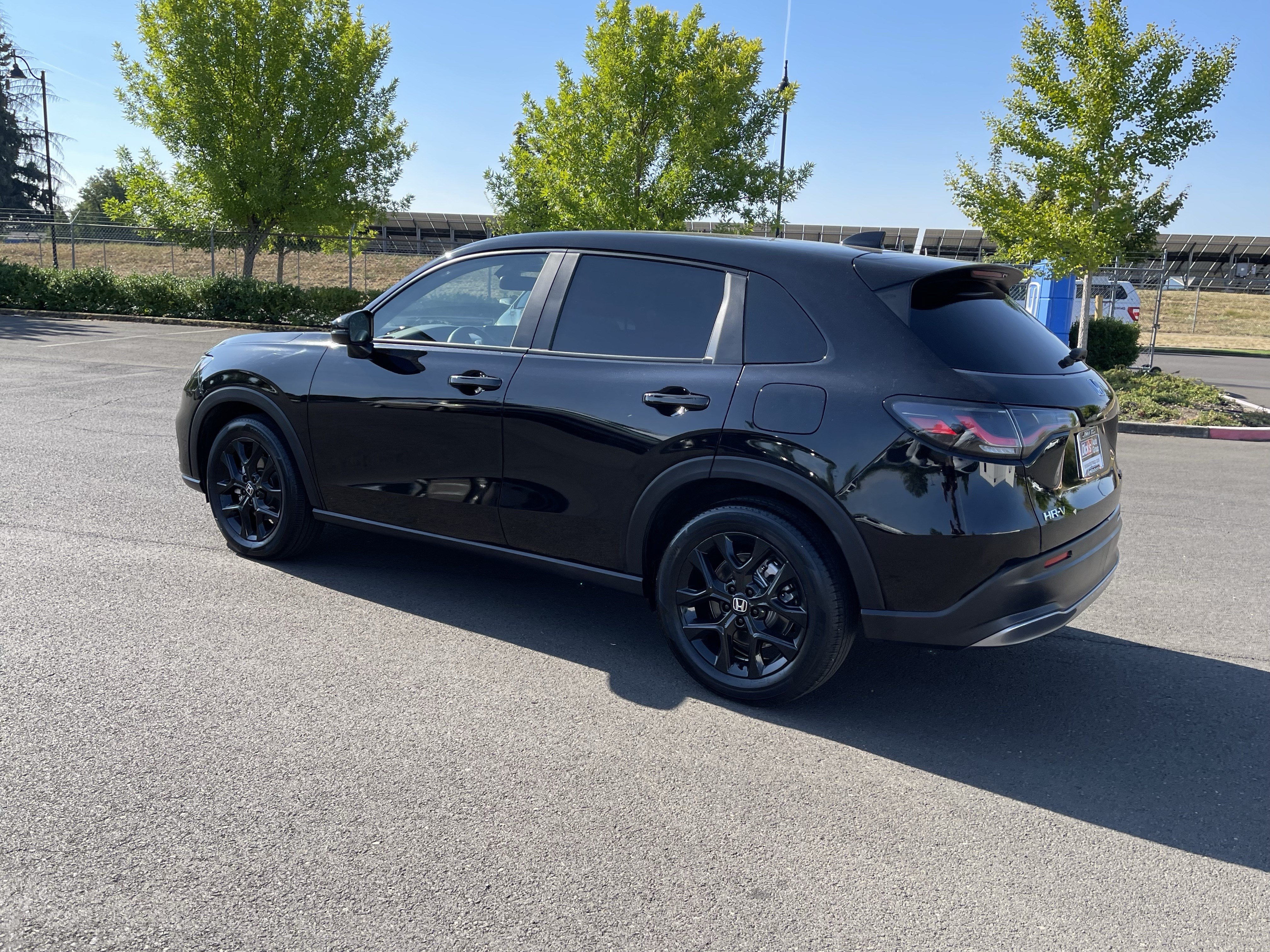 Used 2025 Honda HR-V Sport image 3
