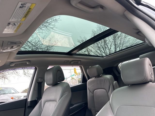 Used 2017 Hyundai Santa Fe Limited image 14