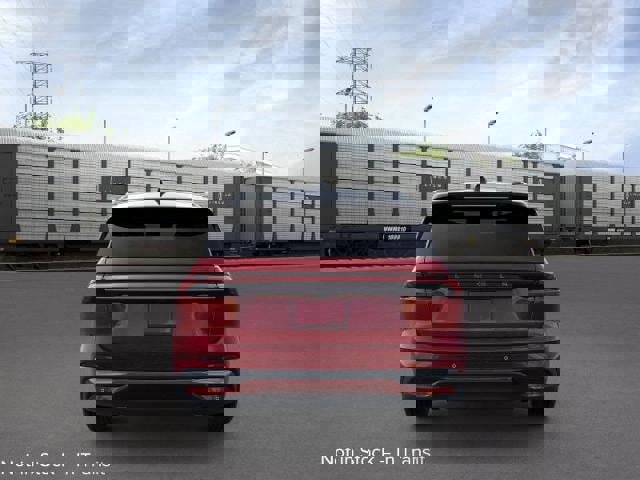 New 2025 Lincoln Nautilus Reserve image 5