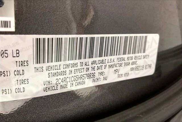 Used 2017 Chrysler Pacifica LX image 35