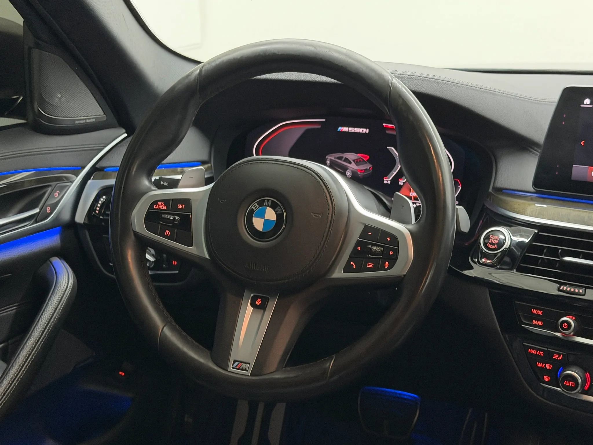 Used 2020 BMW M550i xDrive AWD/4WD image 21