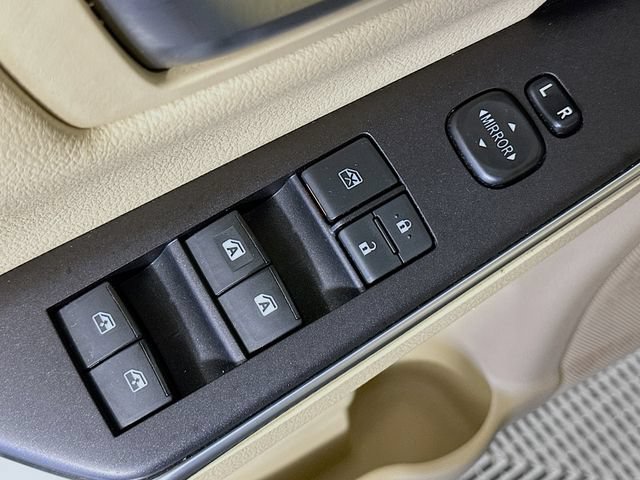 Certified 2017 Toyota Camry XLE FWD image 19
