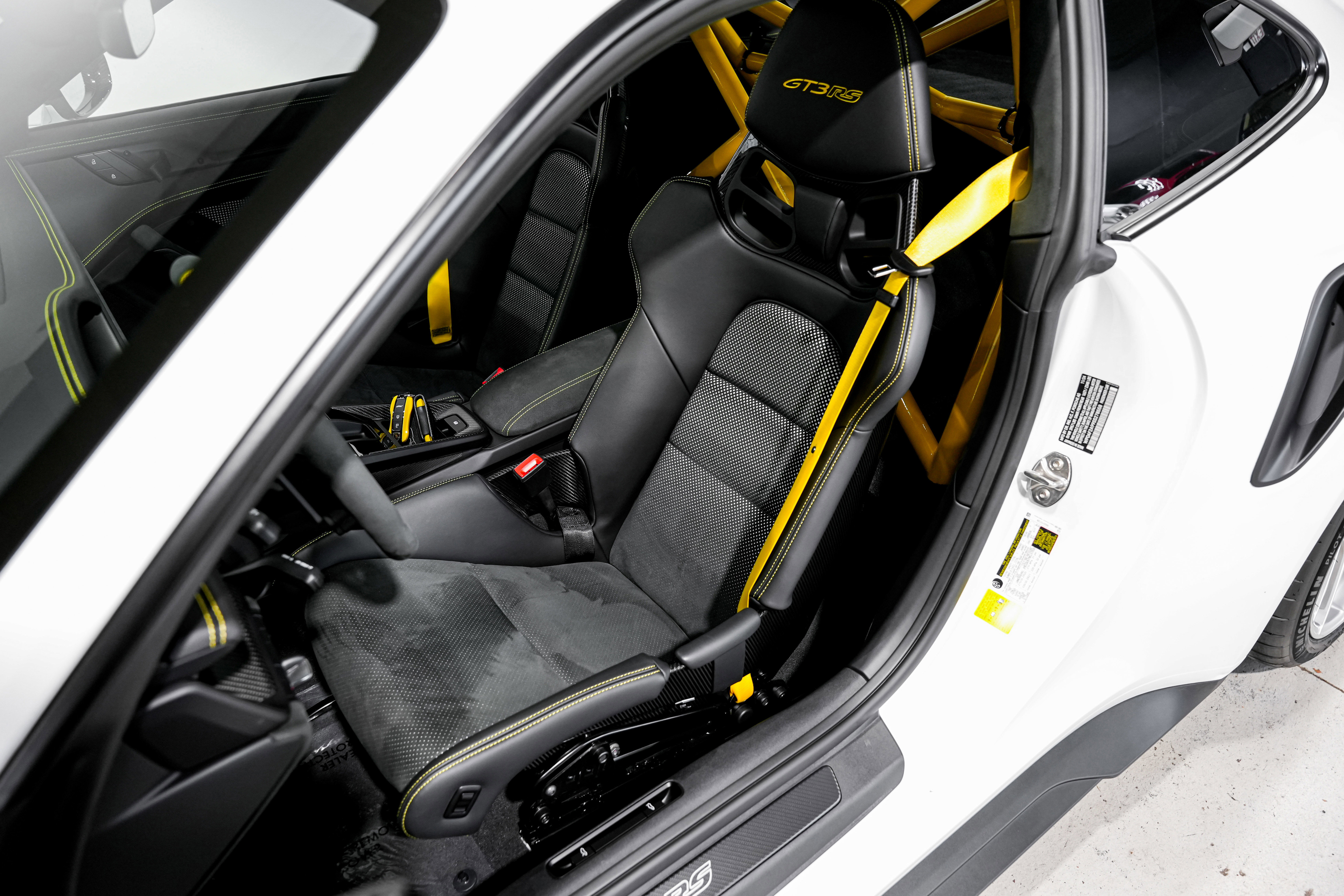 Used 2025 Porsche 911 GT3 RS image 25