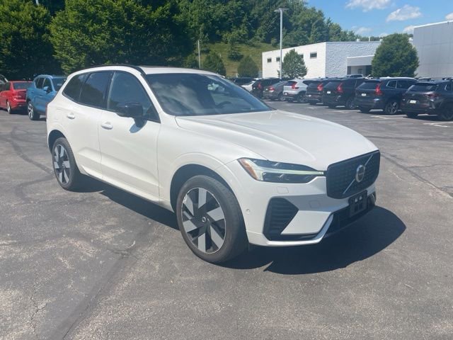 Used 2023 Volvo XC60 T8 Ultimate w/ Climate Package AWD/4WD image 6