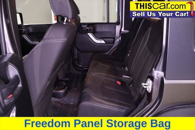 Used 2018 Jeep Wrangler Unlimited Rubicon w/ Connectivity Group AWD/4WD image 24