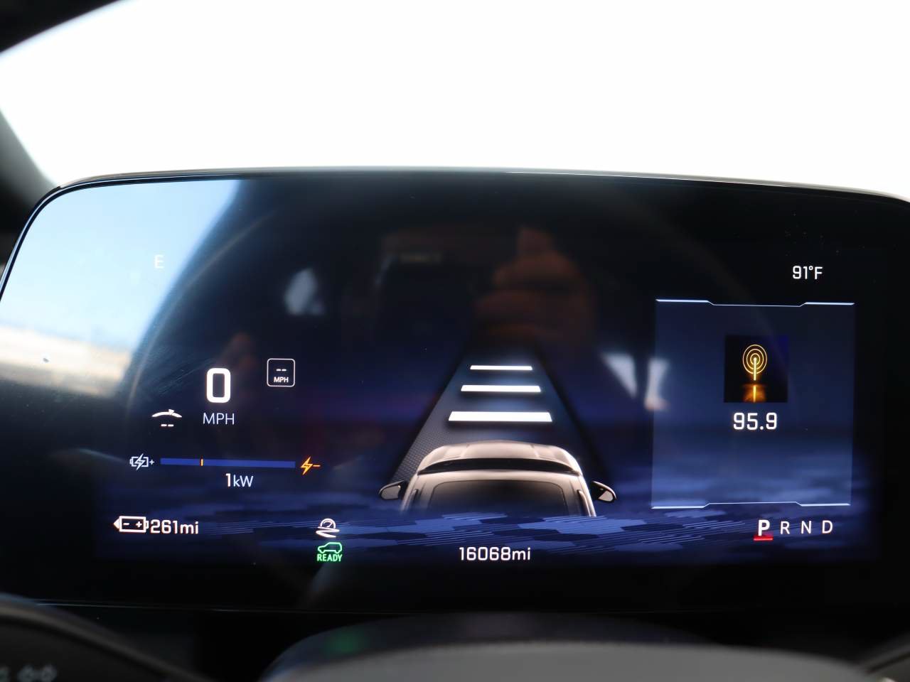 Used 2024 Chevrolet Equinox EV LT w/ LPO, Active Package FWD image 9