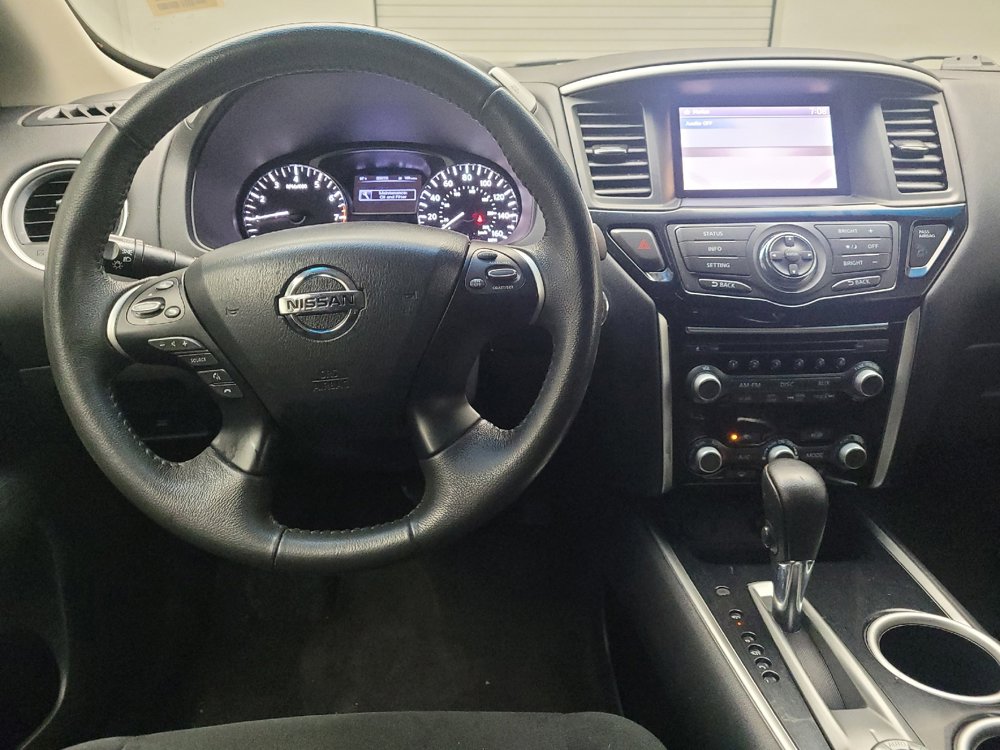 Used 2015 Nissan Pathfinder SV w/ Cargo Package image 22