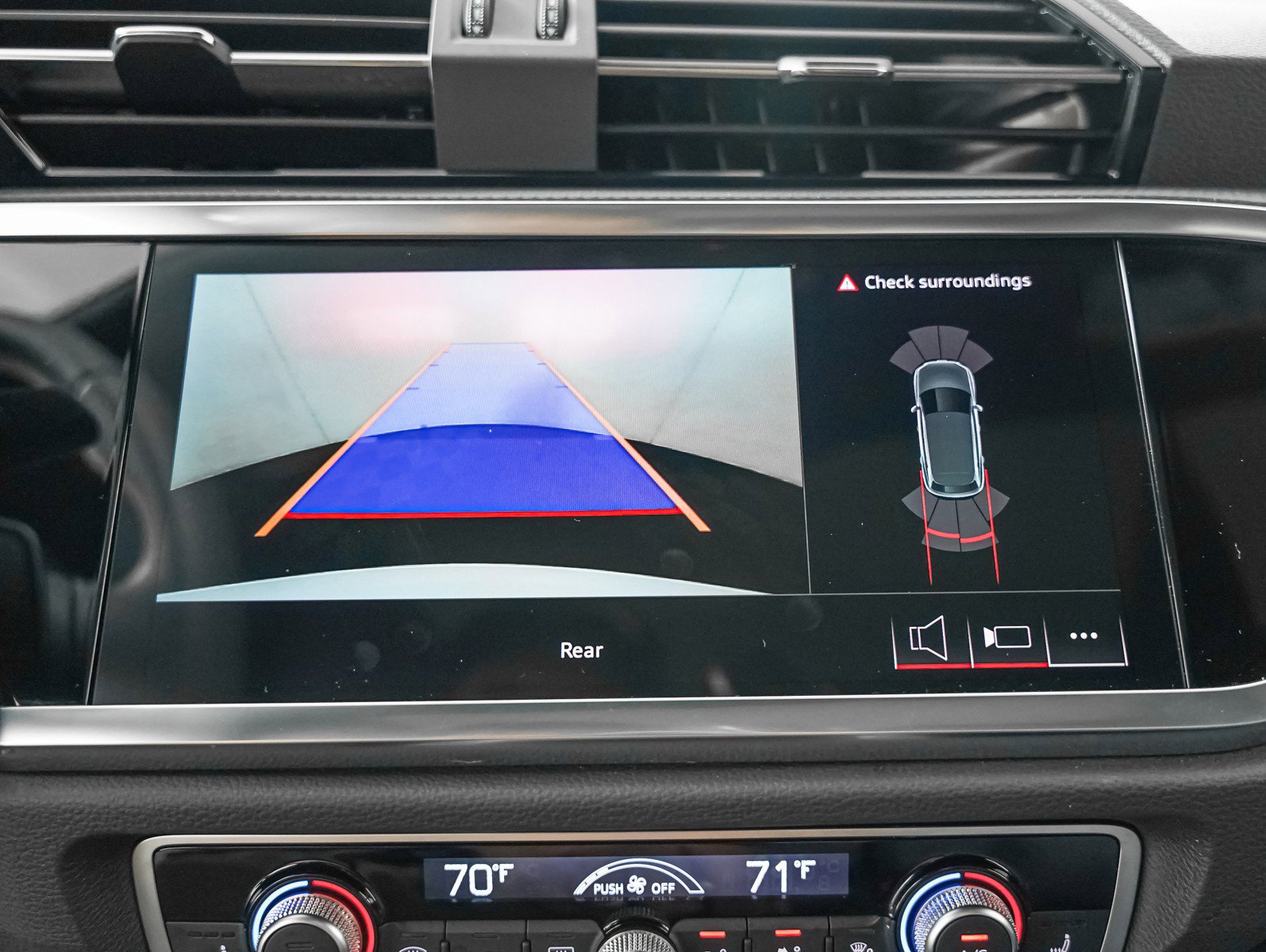 Certified 2025 Audi Q3 2.0T Premium w/ Convenience Package AWD/4WD image 23