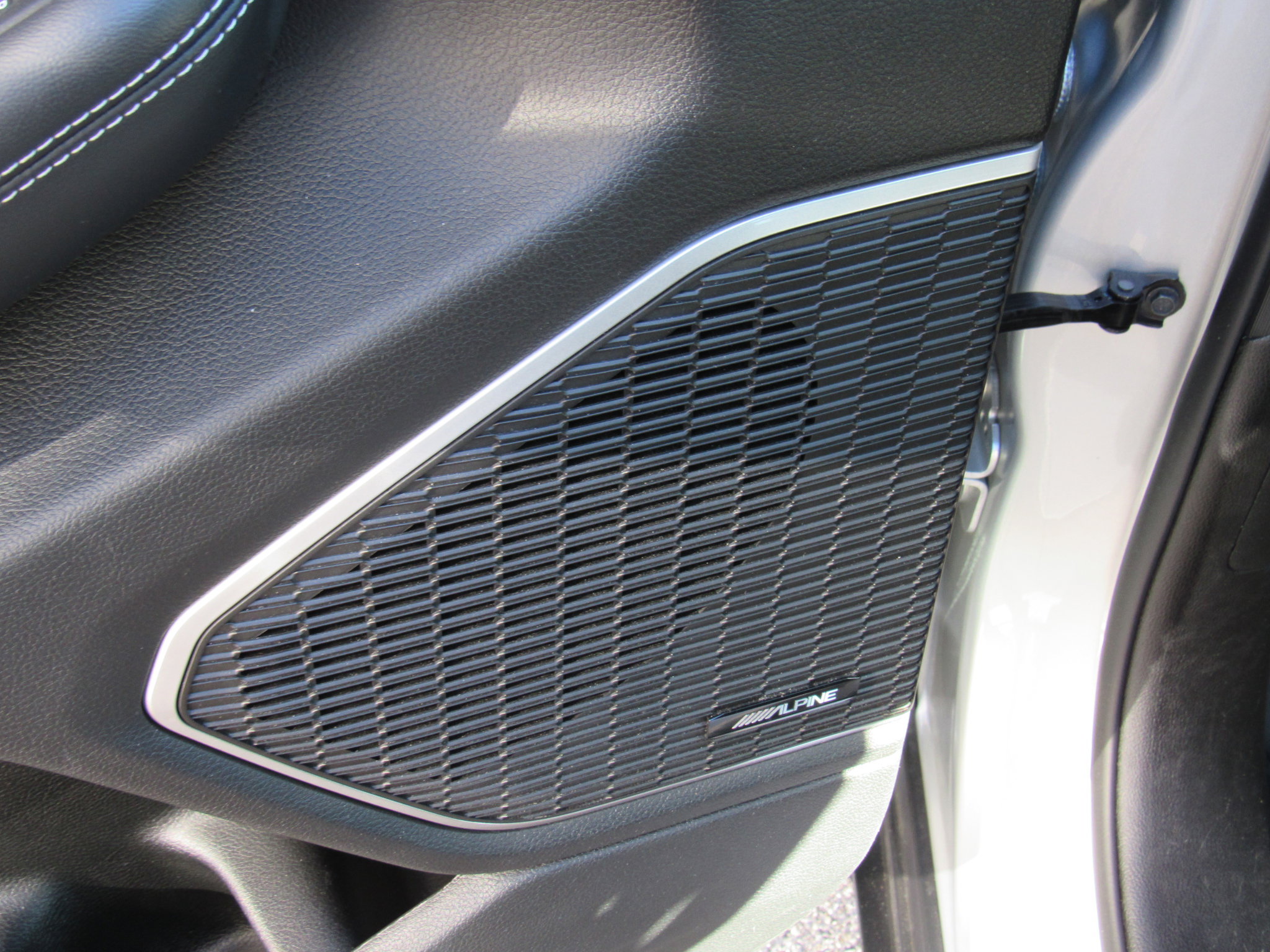 Used 2022 Jeep Grand Cherokee Limited image 14