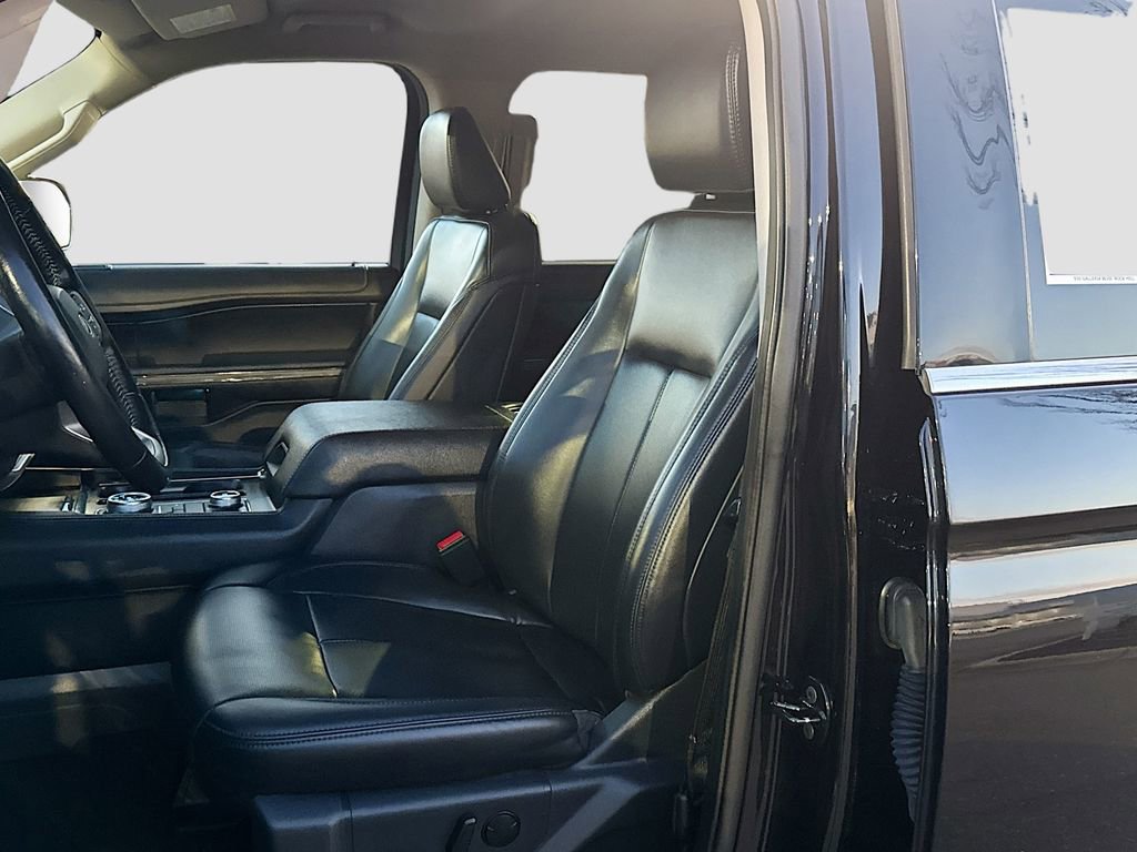 Used 2024 Ford Expedition Max XLT image 19