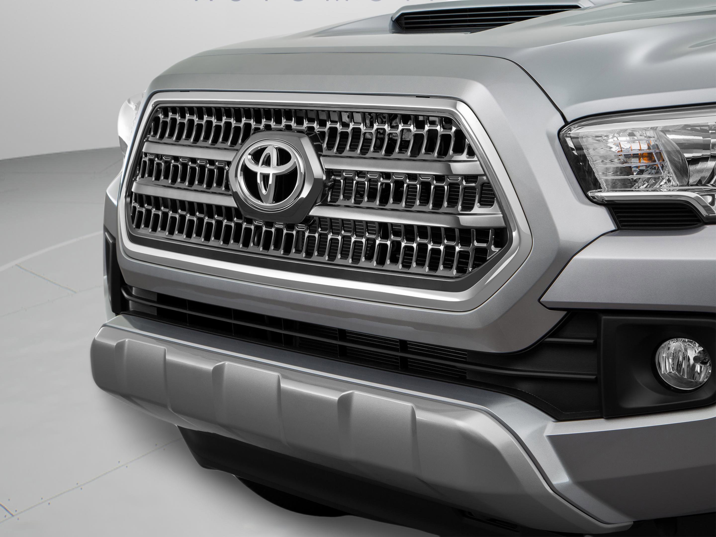 Used 2017 Toyota Tacoma TRD Sport w/ Premium & Technology Package image 59