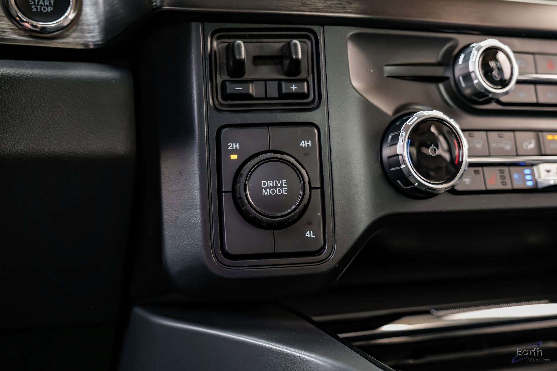 Used 2026 Ford F450 Lariat w/ FX4 Off-Road Package image 72