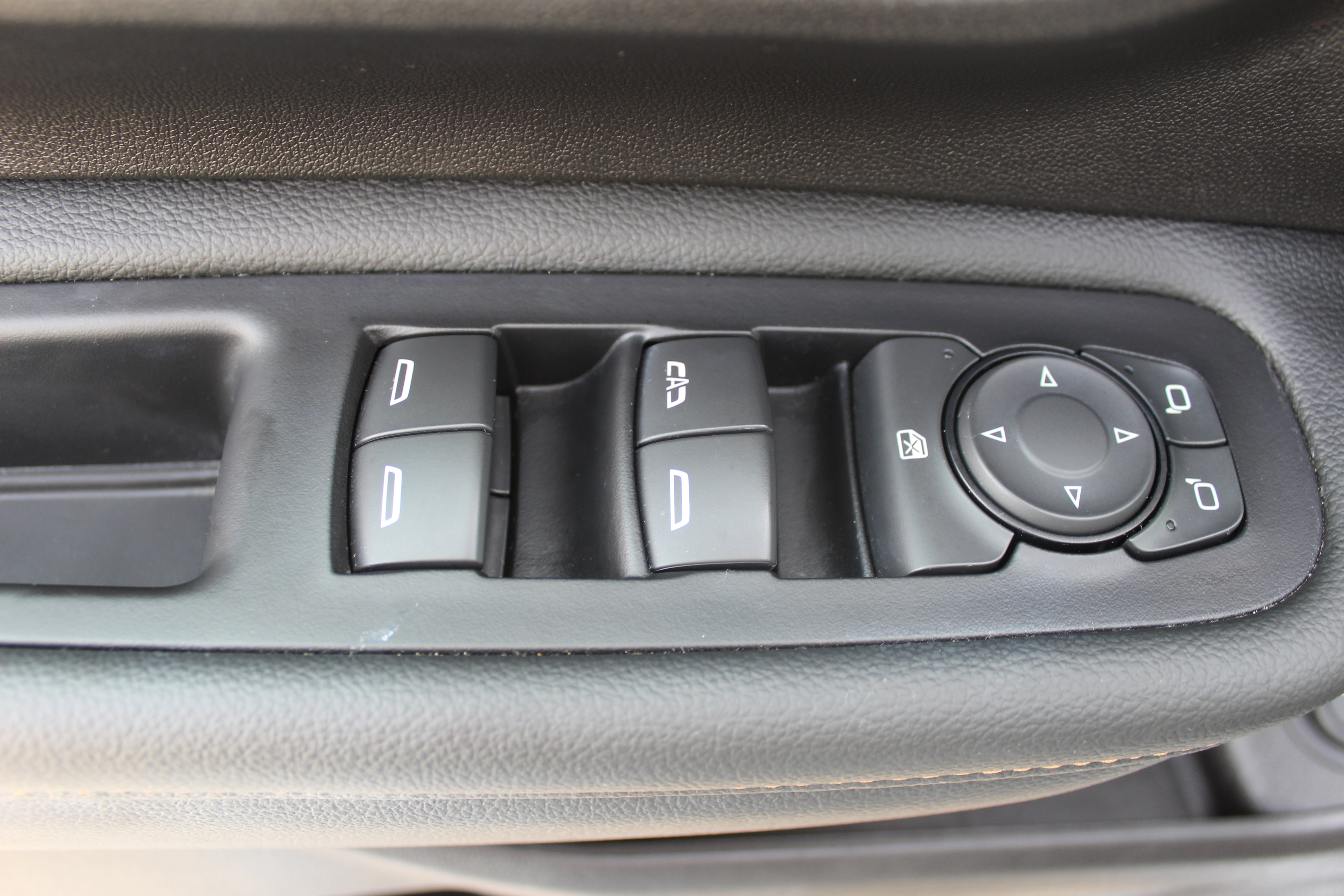 Used 2024 GMC Terrain AT4 image 30