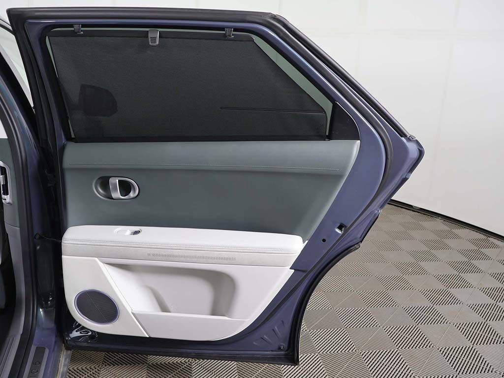 Used 2022 Hyundai Ioniq 5 Limited AWD/4WD image 30