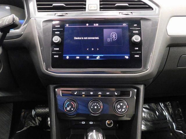 Used 2024 Volkswagen Tiguan S image 37