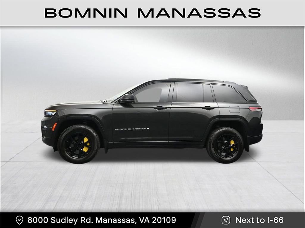 Used 2024 Jeep Grand Cherokee Limited w/ Trailer Tow Package AWD/4WD image 2