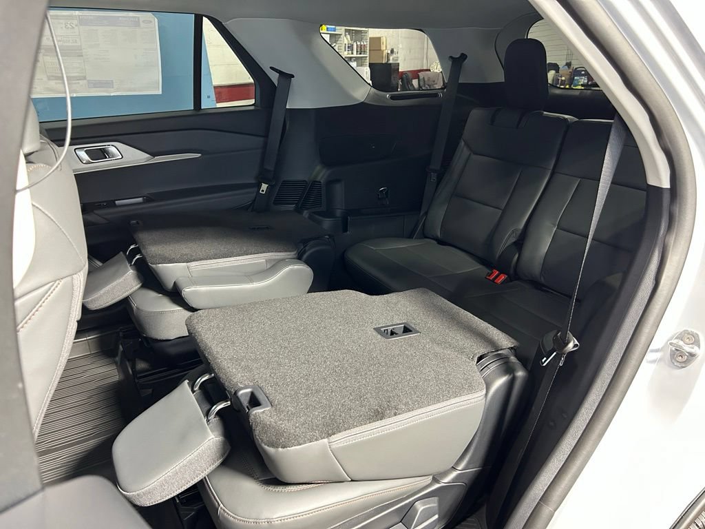 New 2026 Ford Explorer Active w/ Active Comfort Package AWD/4WD image 36
