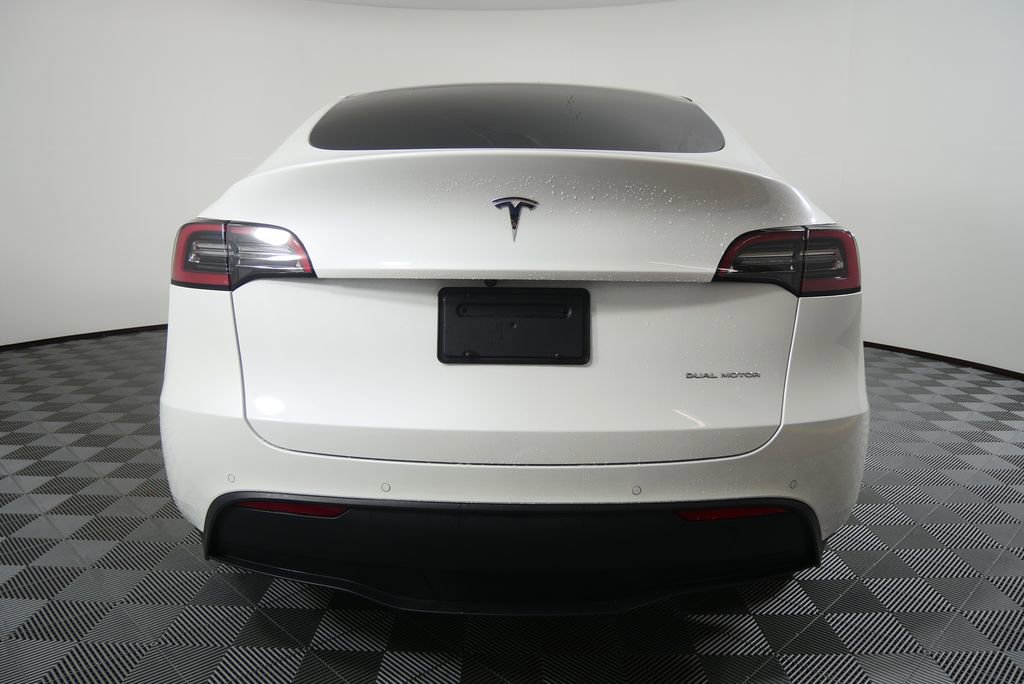 Used 2021 Tesla Model Y Long Range image 5