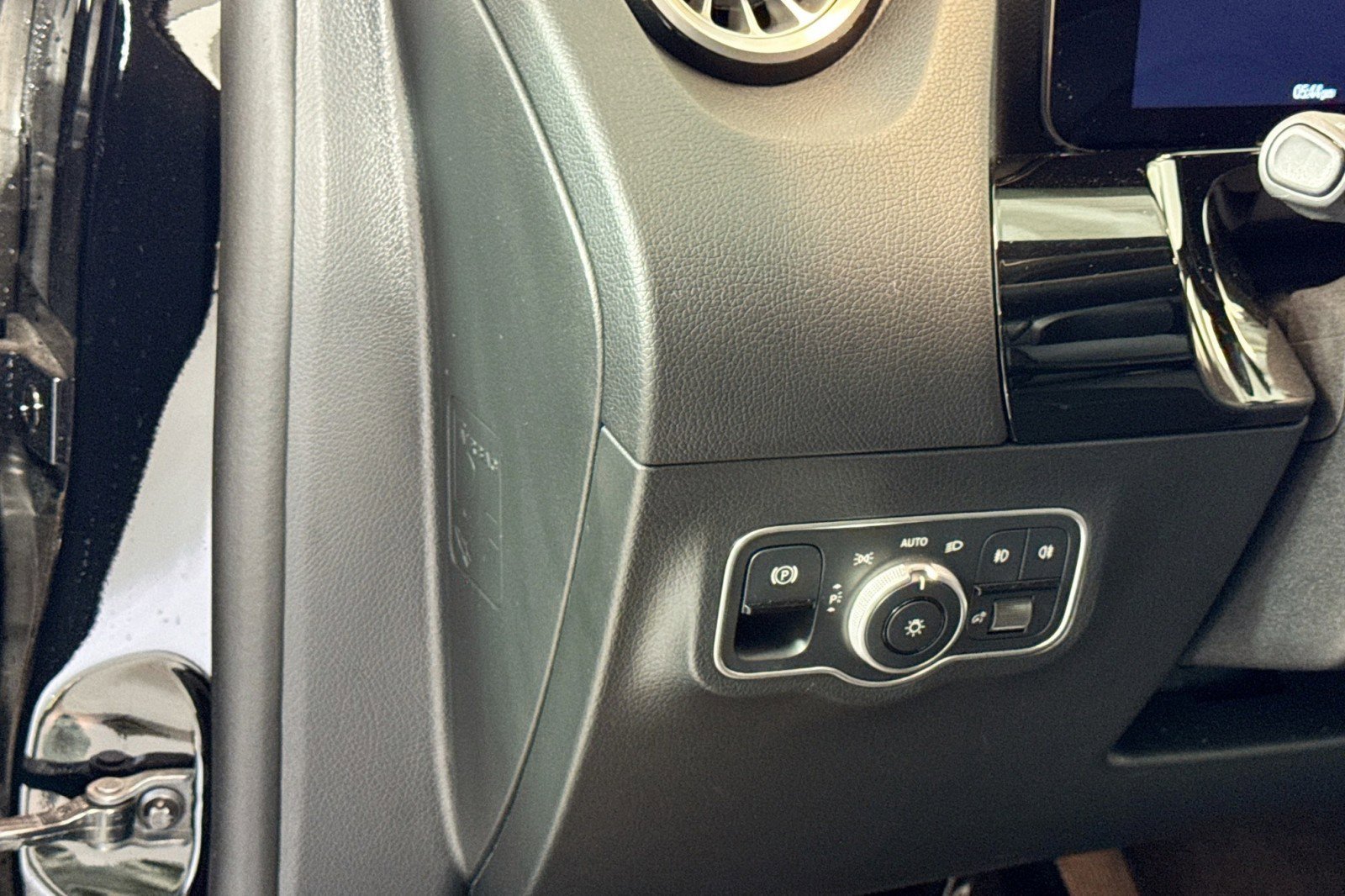 Certified 2025 Mercedes-Benz GLA 250 image 10