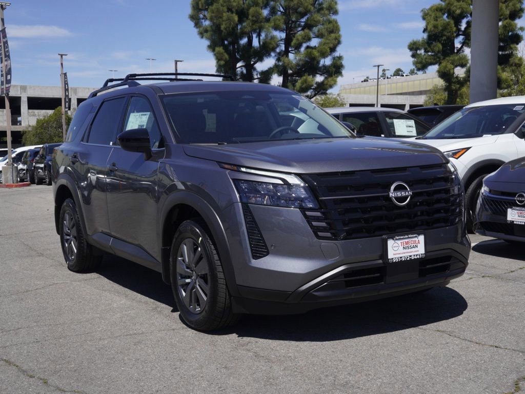 New 2026 Nissan Pathfinder SV image 2