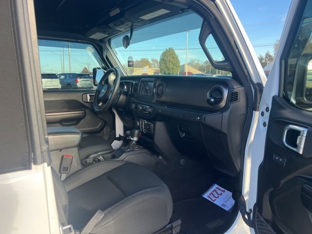 Used 2021 Jeep Wrangler Sport S image 24