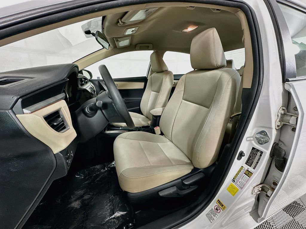 Used 2014 Toyota Corolla LE FWD image 23