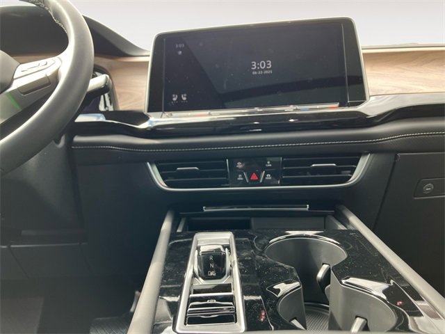 New 2025 Volkswagen Atlas SE image 11